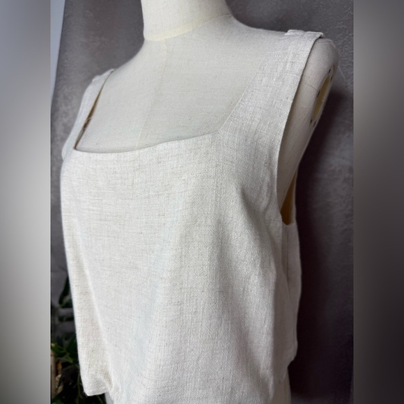 NWT Petal and Pup Eleanor Linen Cropped Sleeveless Top Beige Sz L - Picture 4 of 10